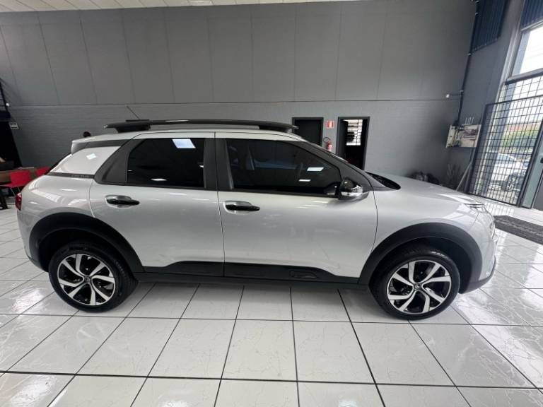 CITROËN - C4 CACTUS - 2019/2020 - Cinza - R$ 75.900,00