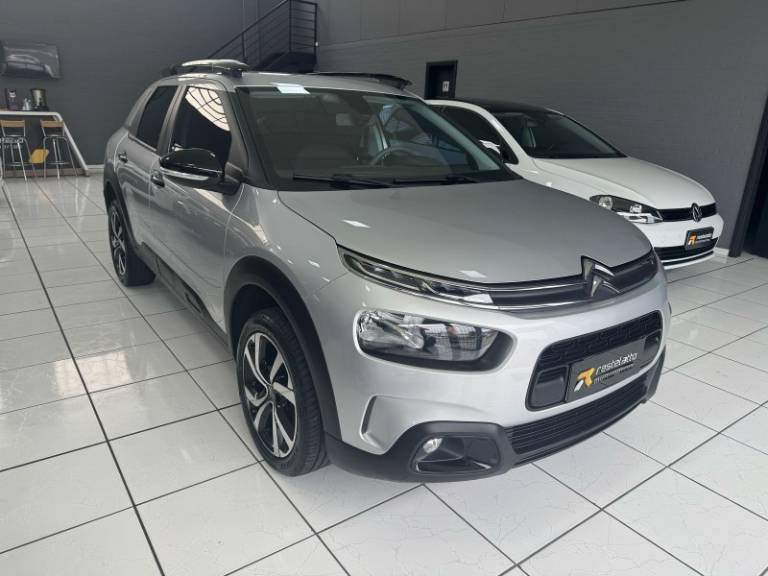 CITROËN - C4 CACTUS - 2019/2020 - Cinza - R$ 75.900,00